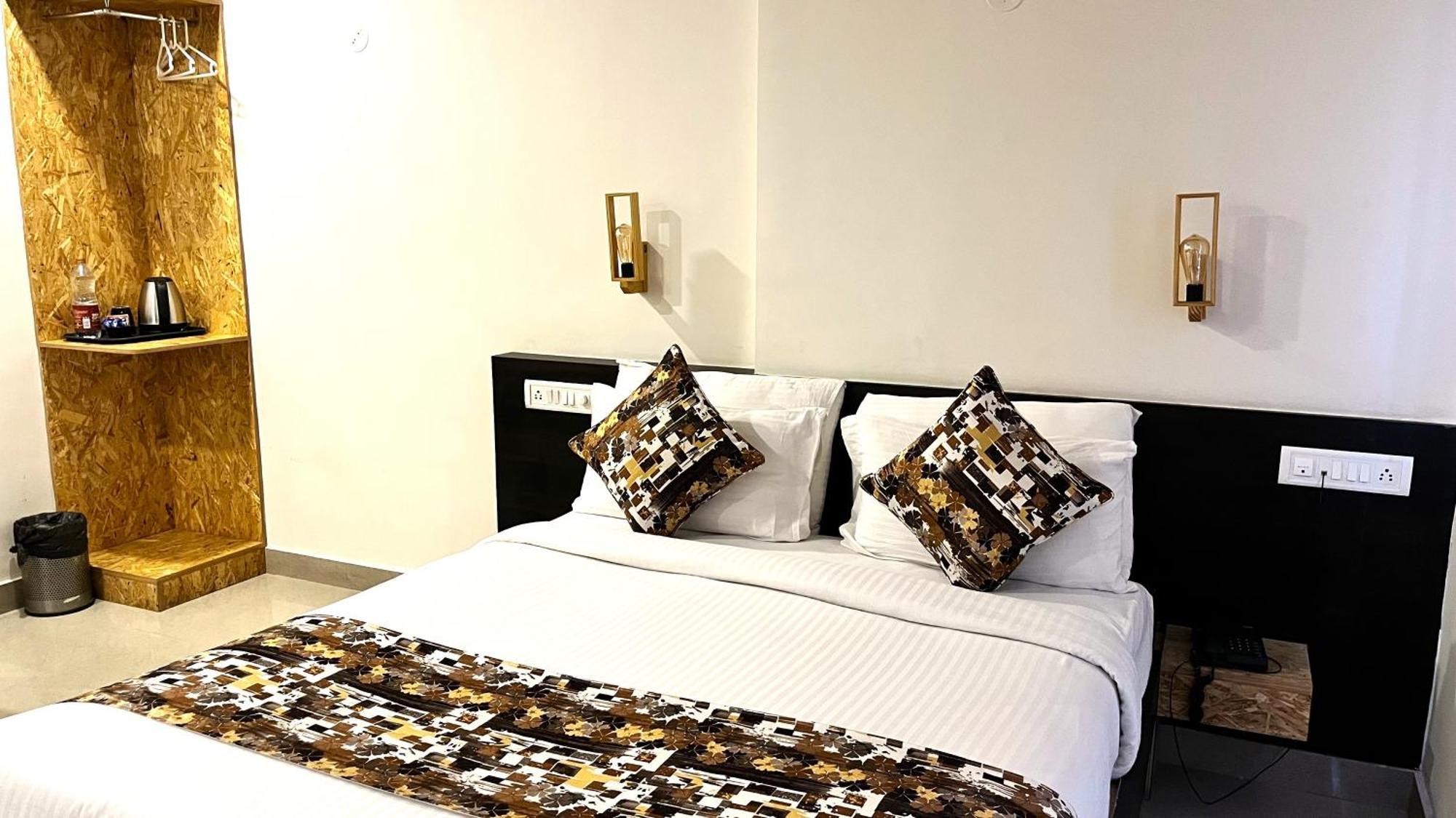 Athasri Hotel Hsr Layout Bangalore Exterior photo